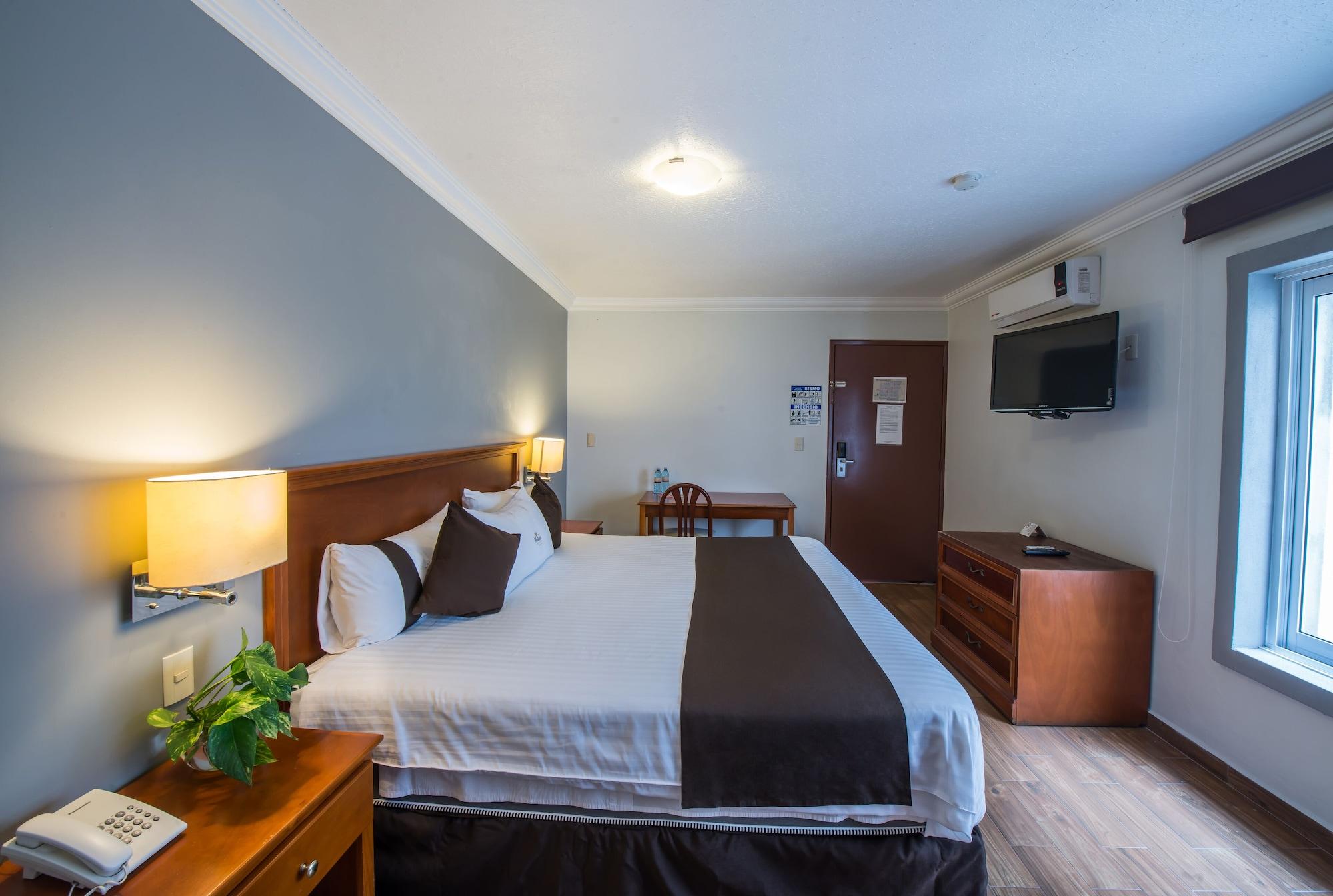 Del Marques Hotel And Suites Guadalajara Kültér fotó