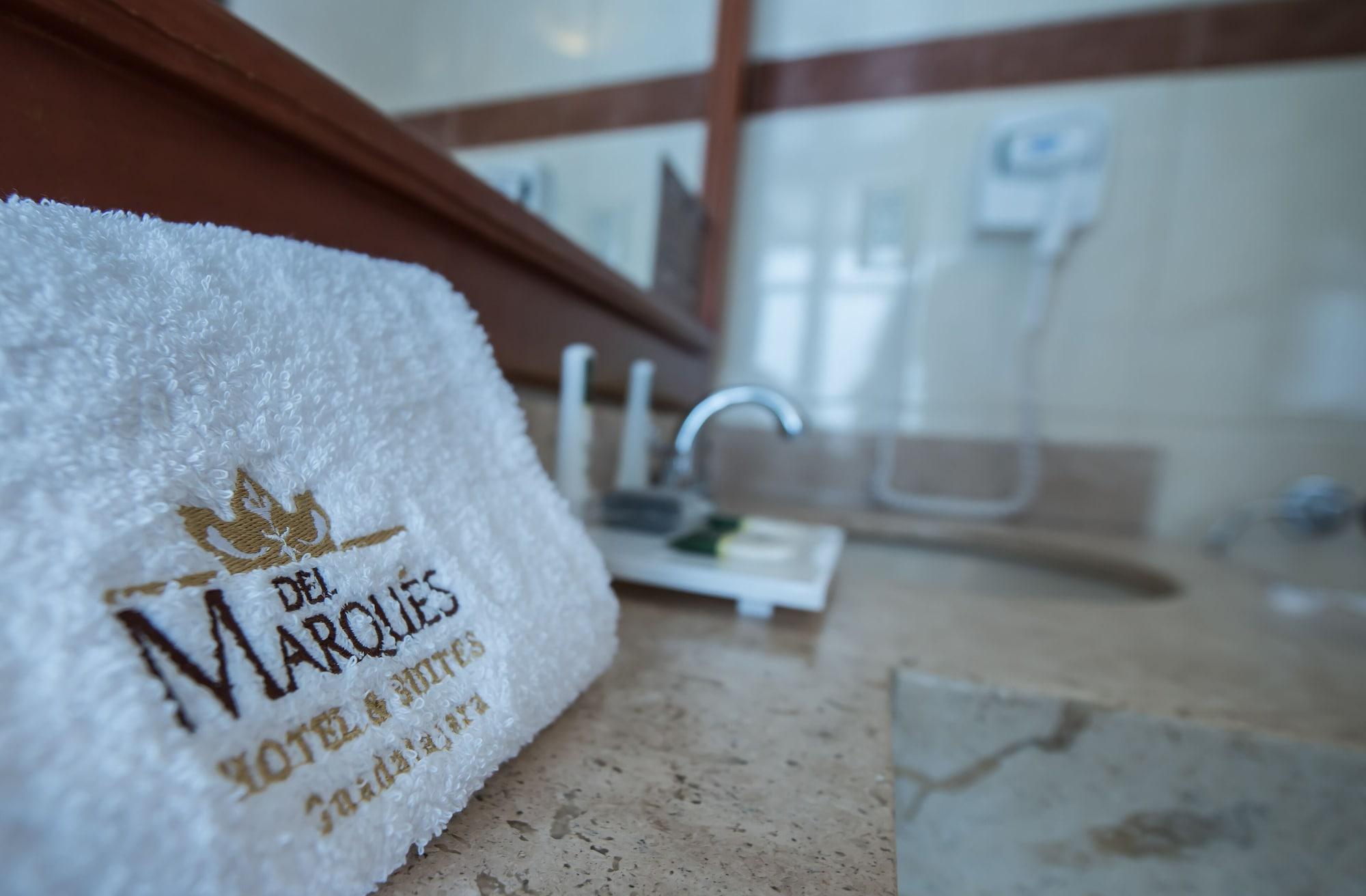 Del Marques Hotel And Suites Guadalajara Kültér fotó