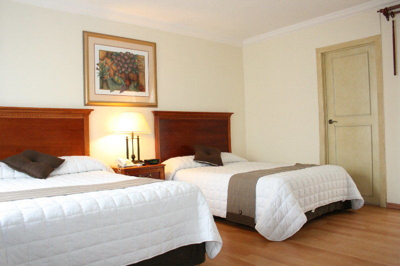 Del Marques Hotel And Suites Guadalajara Kültér fotó