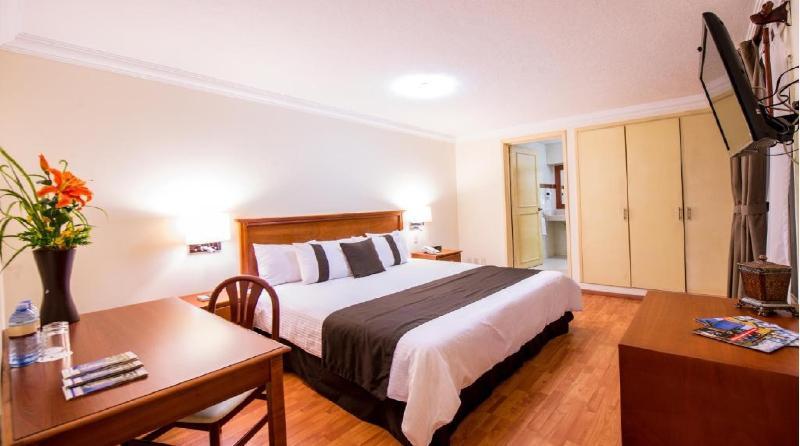 Del Marques Hotel And Suites Guadalajara Kültér fotó